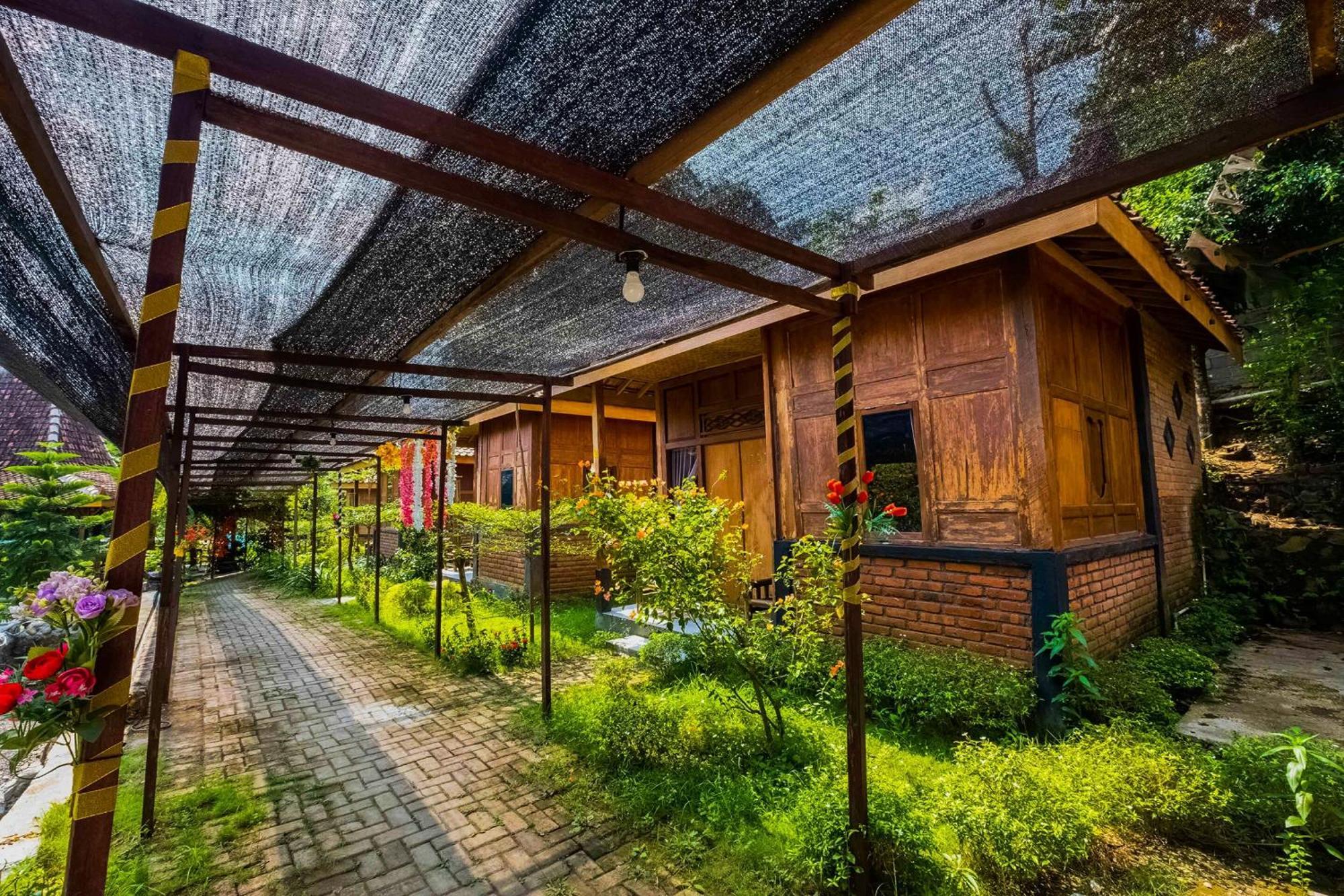 Oyo 3562 Pondok Inspirasi Minggir Klangkapang Екстериор снимка